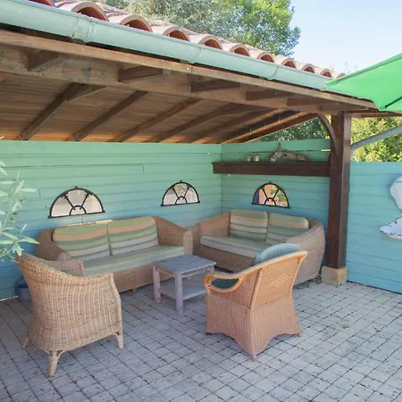 Le Bon Chemin Holiday home